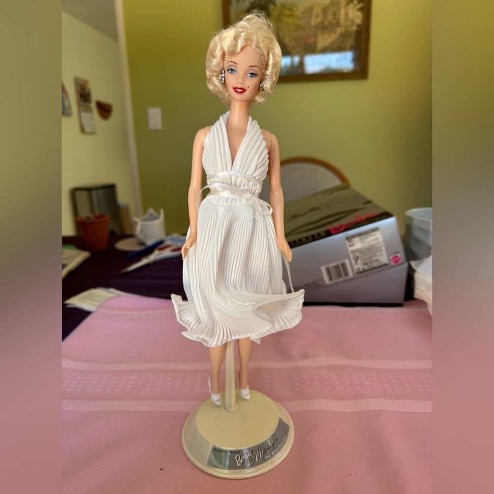 Barbie as Marilyn (Monroe)-Collection Edition-gorgeous!
